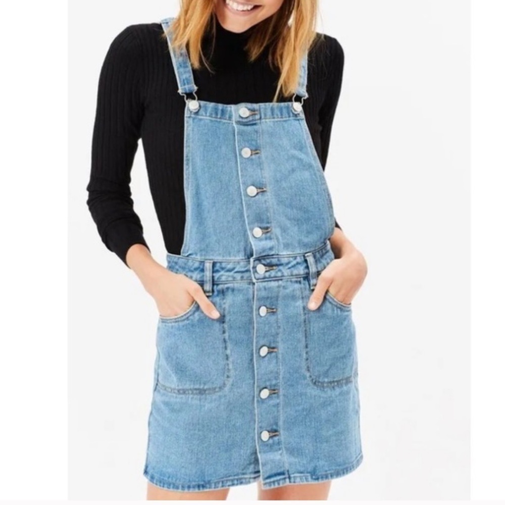 ✅ BDG Blue Denim Overall Dress size 6